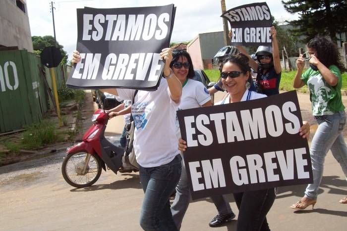 DESEMBARGADOR FIXA MULTA DE R$ 10 MIL POR DIA DE GREVE
