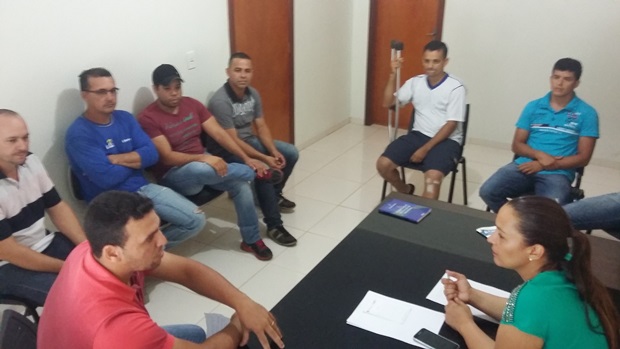Novos agentes agradecem Rosangela Donadon o empenho por suas contratações