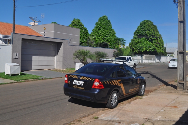 Exclusivo: além de armas, PF encontra Carteiras de Trabalho em poder de quadrilha
