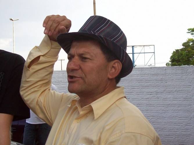 ELIAS MÚSICO DIZ QUE VILHENA ESTÁ SEM PREFEITO