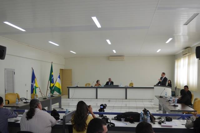 Câmara de Vilhena aprova sete projetos; Donadon retira três do pacote para análise