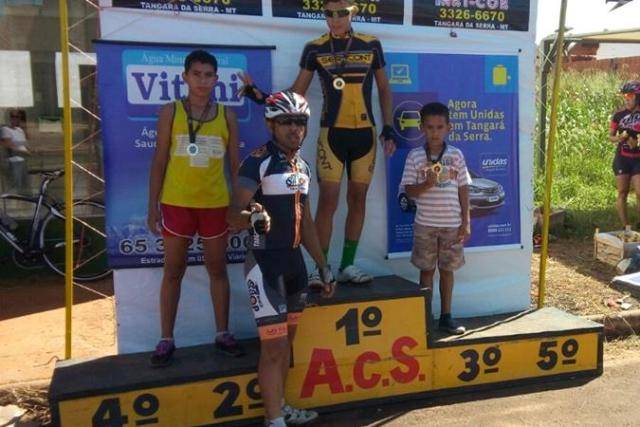 Tal pai, tal filho: vilhenenses sobem ao pódio do Municipal de Ciclismo em Tangará da Serra