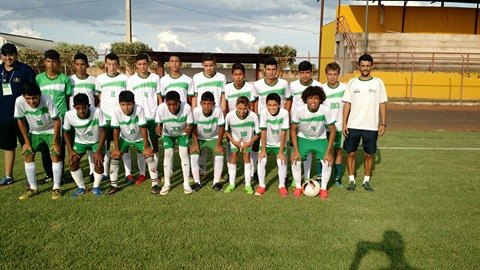 Equipe do projeto Bom de Bola Bom na Escola conquista XI Copa André Maggi em Sapezal