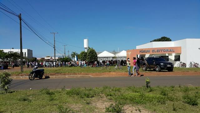 Último dia para regularização de títulos provoca filas no Fórum Eleitoral de Vilhena