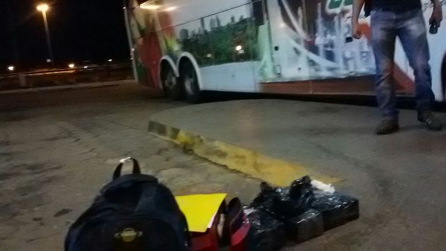 Denúncia anônima leva polícia a prender garota com 13 kg de maconha em Vilhena