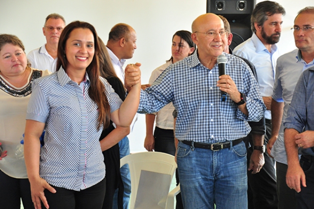 Rosangela Donadon é homenageada por governador em Colorado do Oeste