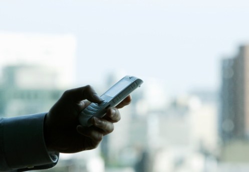 GAIATO FAZ “MOAGEM DE BÊBADO” COM A POLÍCIA E É IDENTIFICADO PELO CELULAR