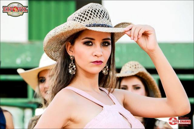 Raíssa Pires: modelo aposta no concurso Rainha da Expovil para investir na carreira
