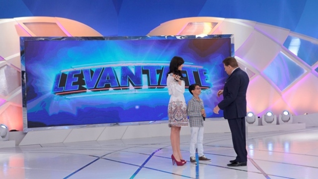 Evangélica de Vilhena e filho vão cantar no Programa Sílvio Santos neste domingo
