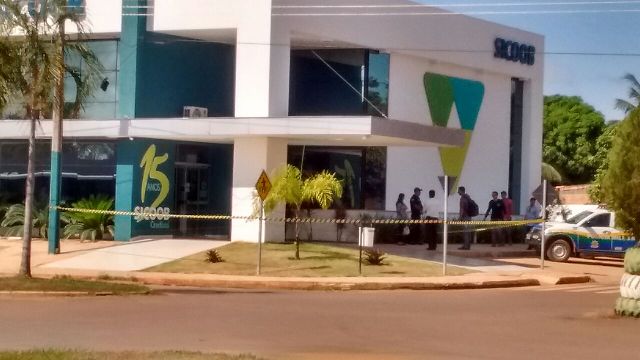 Polícia investiga tentativa de explosão em agência Sicoob/Credisul em Cabixi