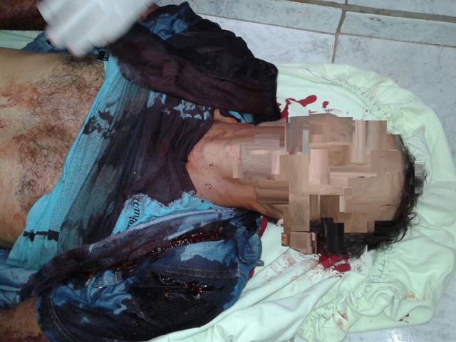 Homem é assassinado com facada no pescoço em Cerejeiras; suspeitos estão presos