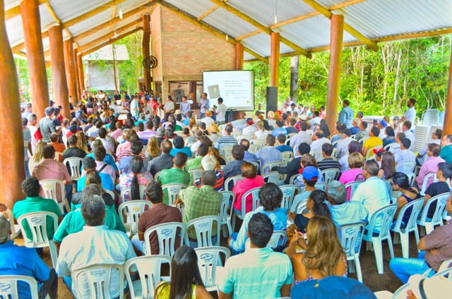 Encontro do PV reúne mais de 500 pessoas e Japonês mostra força para prefeito em Vilhena