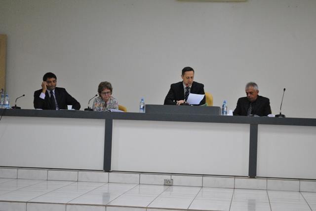 Executivo envia 4 projetos com pedido de urgência para Câmara; vereadores aprovam