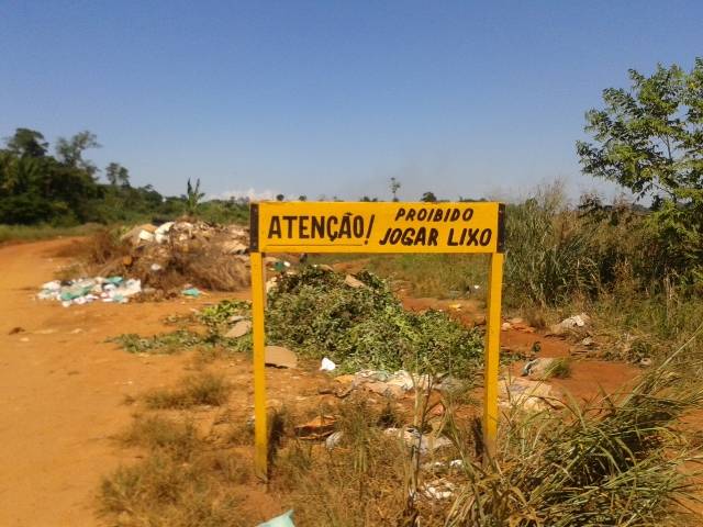Em Cerejeiras, terreno usado como “lixão” é de cooperativa; Semosp promete solução
