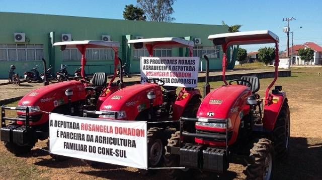 Rosangela Donadon anuncia chegada de tratores para Vilhena e outras cidades do Cone Sul