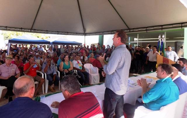 No aniversário de Cabixi, Goebel garante recursos para construção de prédio da APAE