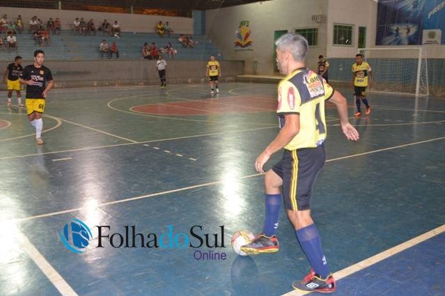 Rodada do Municipal de Futsal tem média superior a seis gols por jogo