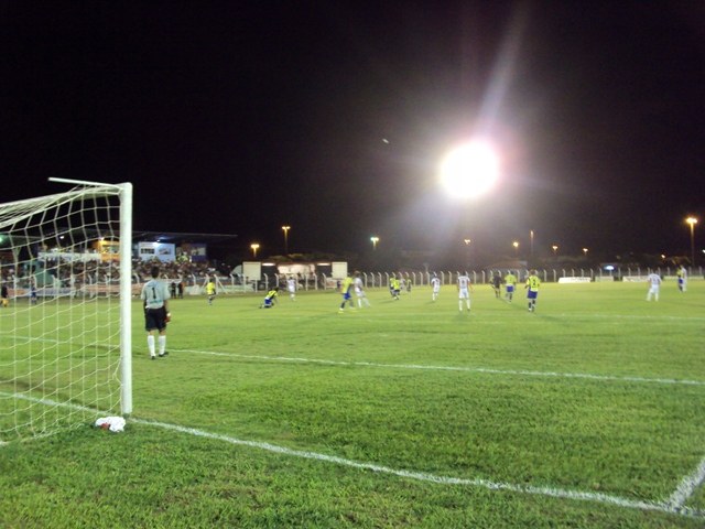VEC: EMPATE FOI NA MARRA EM JOGO VIOLENTO; TÉCNICO NÃO ESCALA REFORÇO