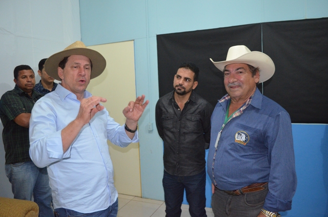 “Como senador, aconselho candidatura; como amigo, mando cair fora”, diz Cassol a Bodanese