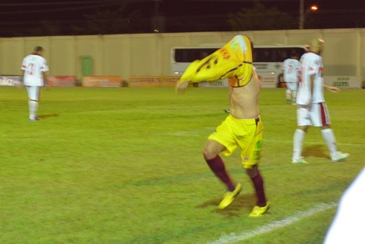    Genus bate Trem no Aluízio Ferreira e vai disputar vaga contra o Nacional