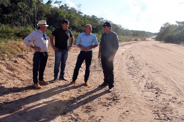 DER recupera Rodovia do Calcário e encurta distância para agricultores do Cone Sul