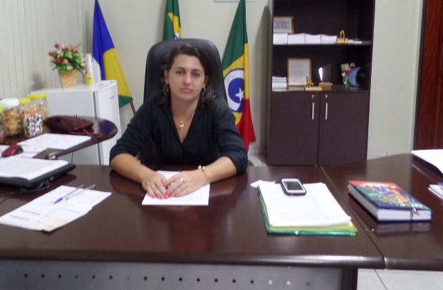 Desembargador derruba liminar e vereadora volta à presidência da Câmara de Colorado