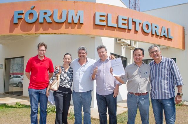 Com única candidatura registrada em Vilhena Eduardo Japonês sai na frente 
