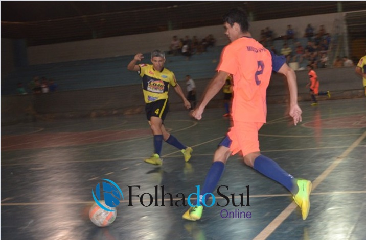 Casa das Tintas e União são semifinalistas no aberto Masculino do Municipal e Futsal 2016