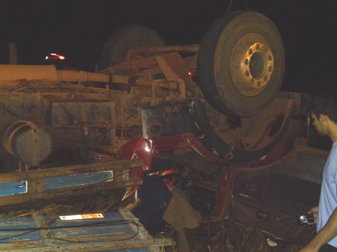MOTORISTA MORRE AO TOMBAR CAMINHÃO E FAMÍLIA SUSPEITA DE INFARTO