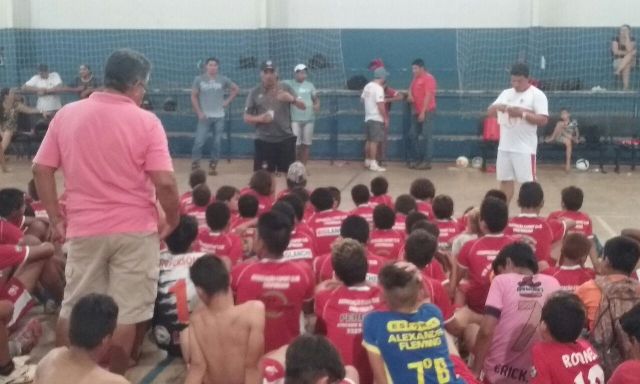 Atletas de escolinha de Chupinguaia são selecionados para testes no Atlético-PR