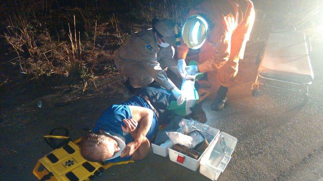 Vilhena: moto estoura pneu em rodovia e motociclista fratura a perna na queda