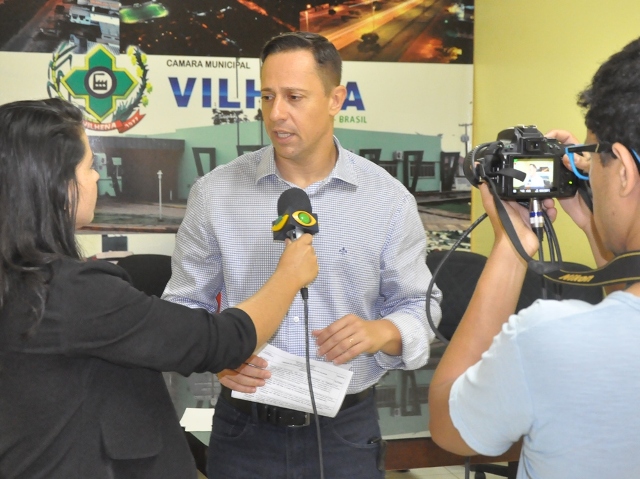 Após reação popular, presidente da Câmara “sepulta” aumento para prefeito e vereadores