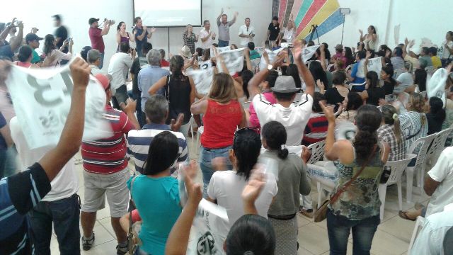 Eduardo Japonês lança campanha em Vilhena com caminhada percorrendo avenidas 