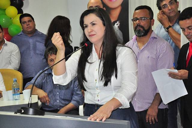 Rosani Donadon apresenta seus projetos para educação pública municipal em Vilhena