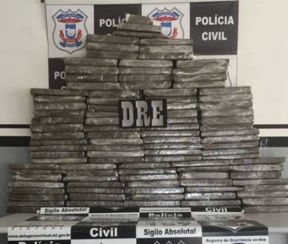 Motorista é preso trazendo 90 kg de maconha em caminhão para cidade de Rondônia