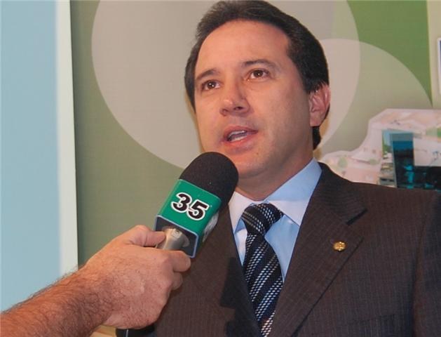 PASTOR DIZ QUE PAGAVA CONTAS PESSOAIS DE NATAN