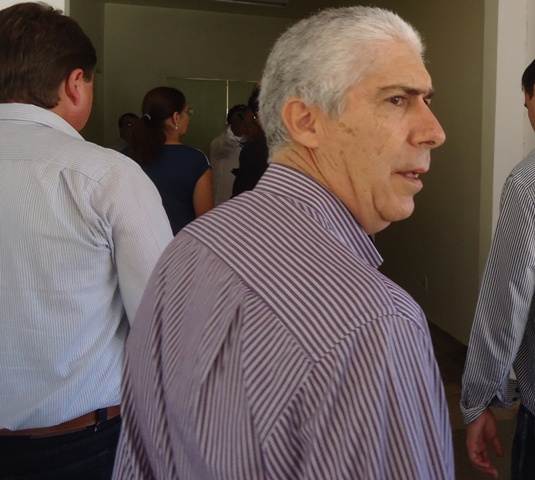 Veja eleitos do Cone Sul: prefeito de Cerejeiras se consagra; o de Colorado dá vexame
