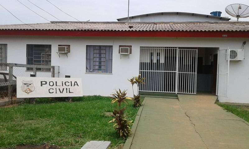 Sem ajuda do governo, policiais civis começam reforma em delegacia de Cerejeiras