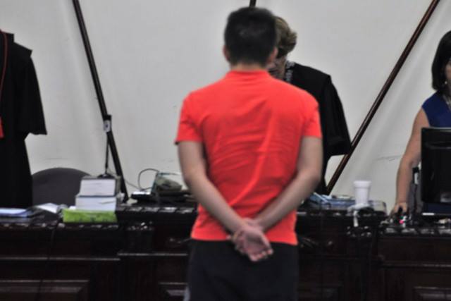 Jovem que atirou contra policiais é condenado a mais de 14 anos de cadeia em Vilhena