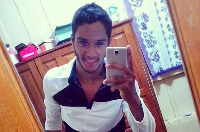 Rapaz de 20 anos morre na hora após choque entre veículos na entrada de Cerejeiras