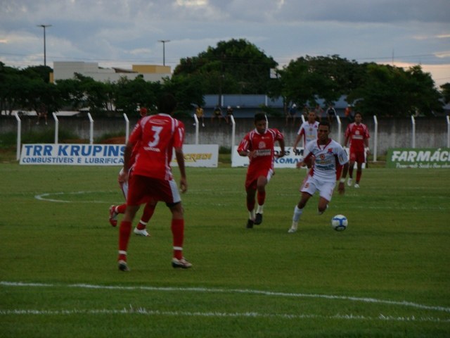 SOB FORTE TURBULÊNCIA, VEC ENTRA EM FASE DECISIVA DO CAMPEONATO ESTADUAL