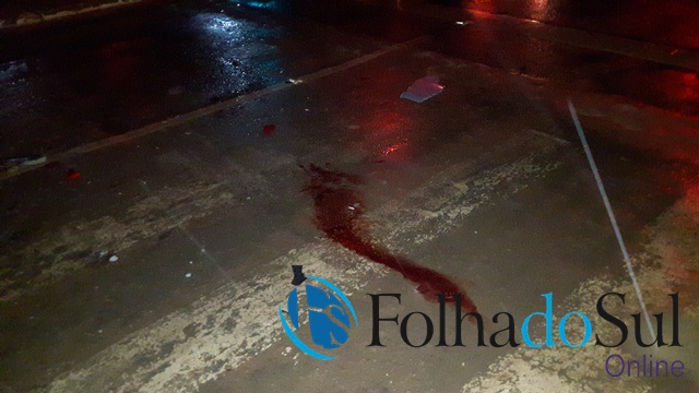 Vilhena: motoqueiro bate em carro parado e chega em estado grave a hospital 