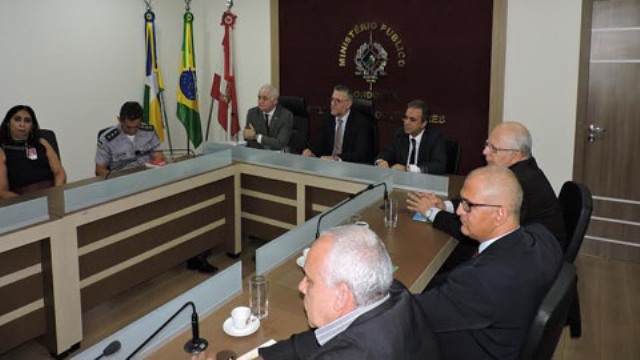 Rede vai fiscalizar transporte escolar em Rondônia e população pode participar por telefone