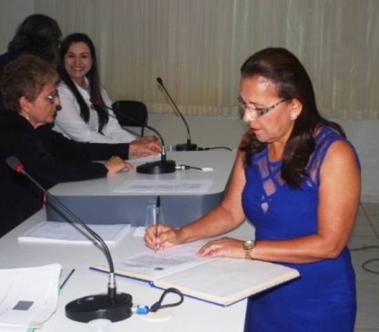 Vilhena: cai liminar na justiça e suplente é reconvocada para assumir como vereadora