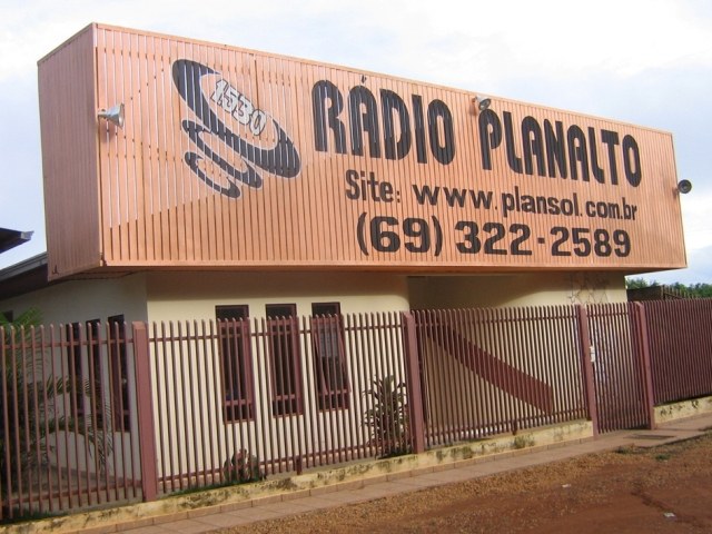 RÁDIO PLANALTO VAI DISTRIBUIR PRÊMIOS PARA COMEMORAR O DIA DAS MÃES