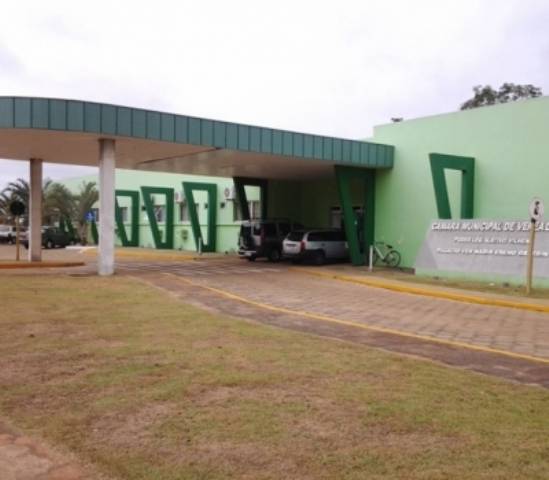 Disputa pela presidência da Câmara de Vilhena tem denúncia de troca de cargos por votos