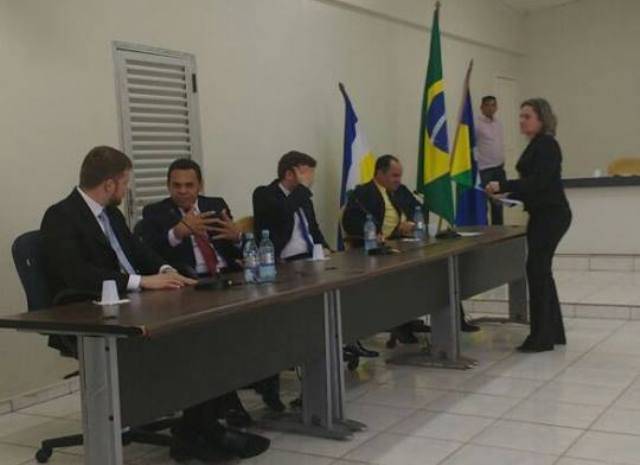 Atestado médico e sumiço coletivo impedem eleição de presidente da Câmara em Vilhena