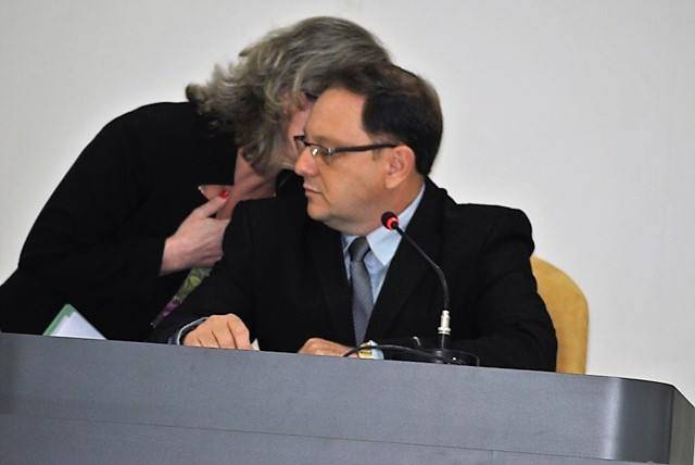 Em Vilhena, presidente da Câmara adota novo nome parlamentar “cortando” empresa