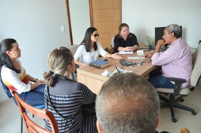 Vilhena: equipe da Seduc chega para discutir ensino integral; reunião debate tema explosivo