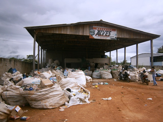 Com apoio do poder público, catadores de recicláveis formam associação em Cerejeiras